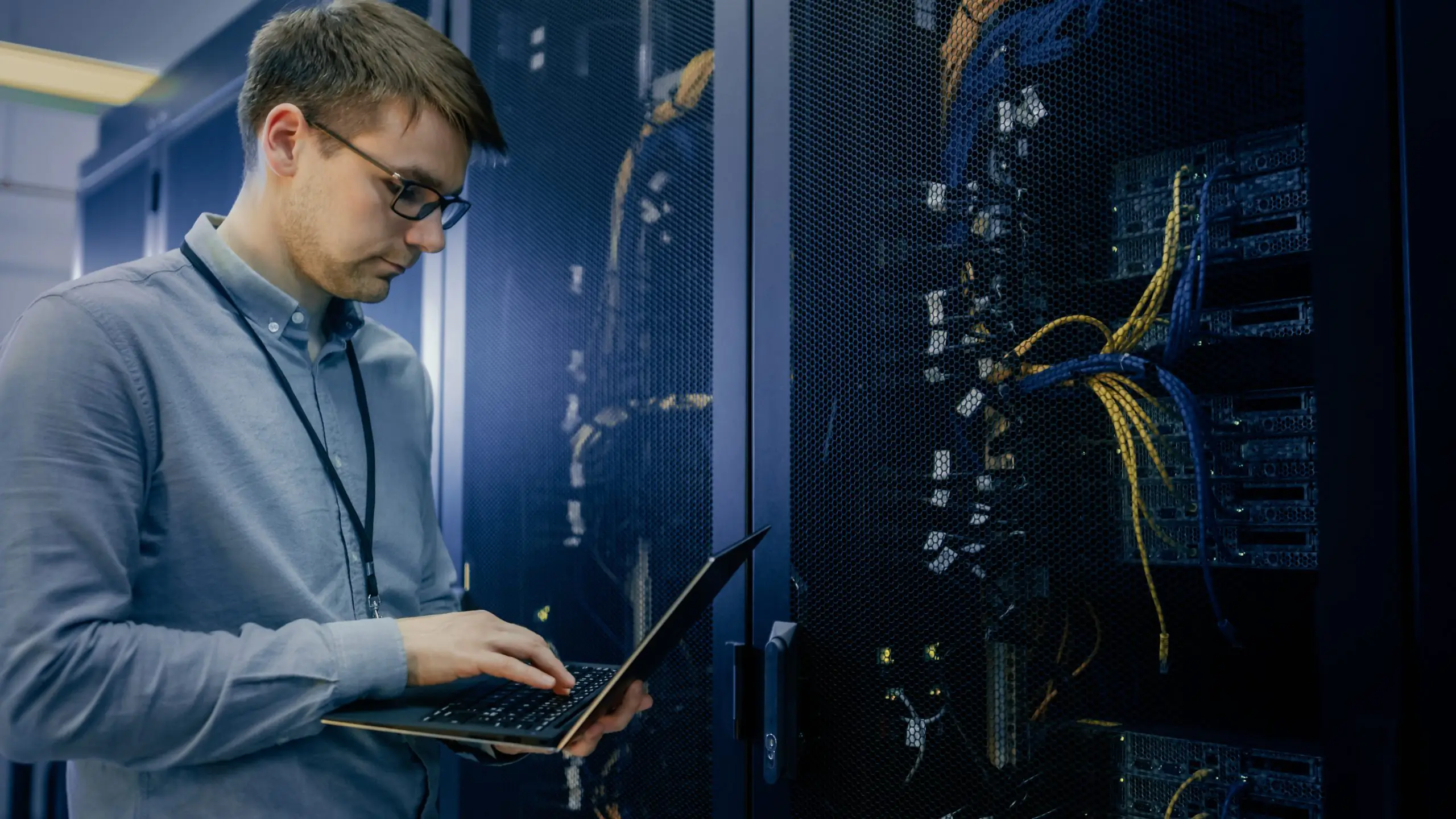 Network Operations Center med 24/7 overvågning